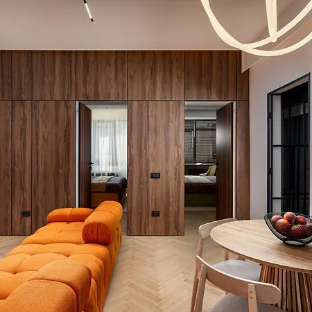 Qult - Amouage * Bucharest