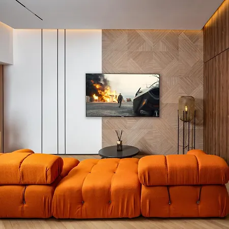 Qult - Amouage Appartement Boekarest